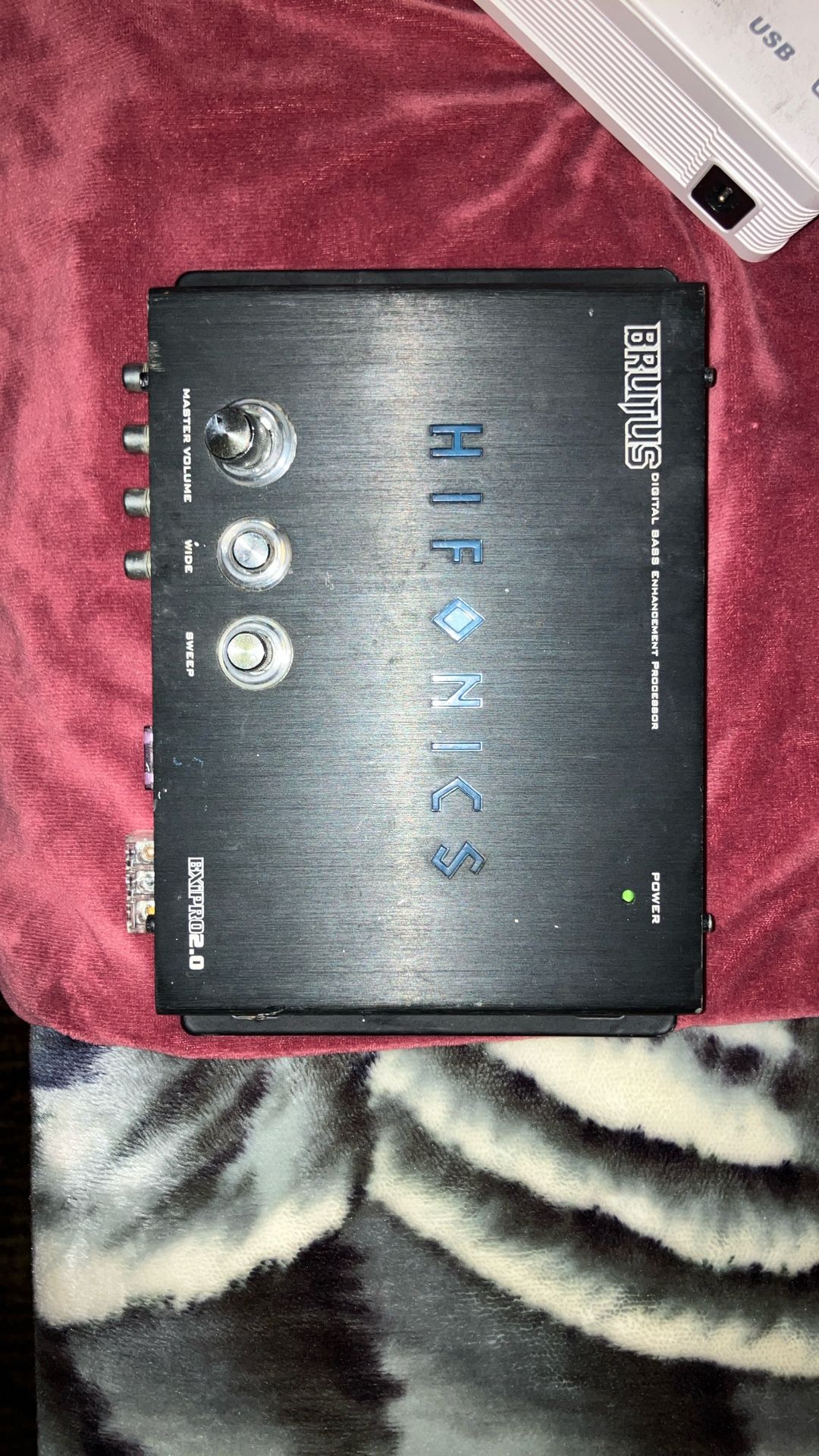 AMP HIFONICS BRUTUS