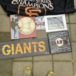 Giants Baseball. Items