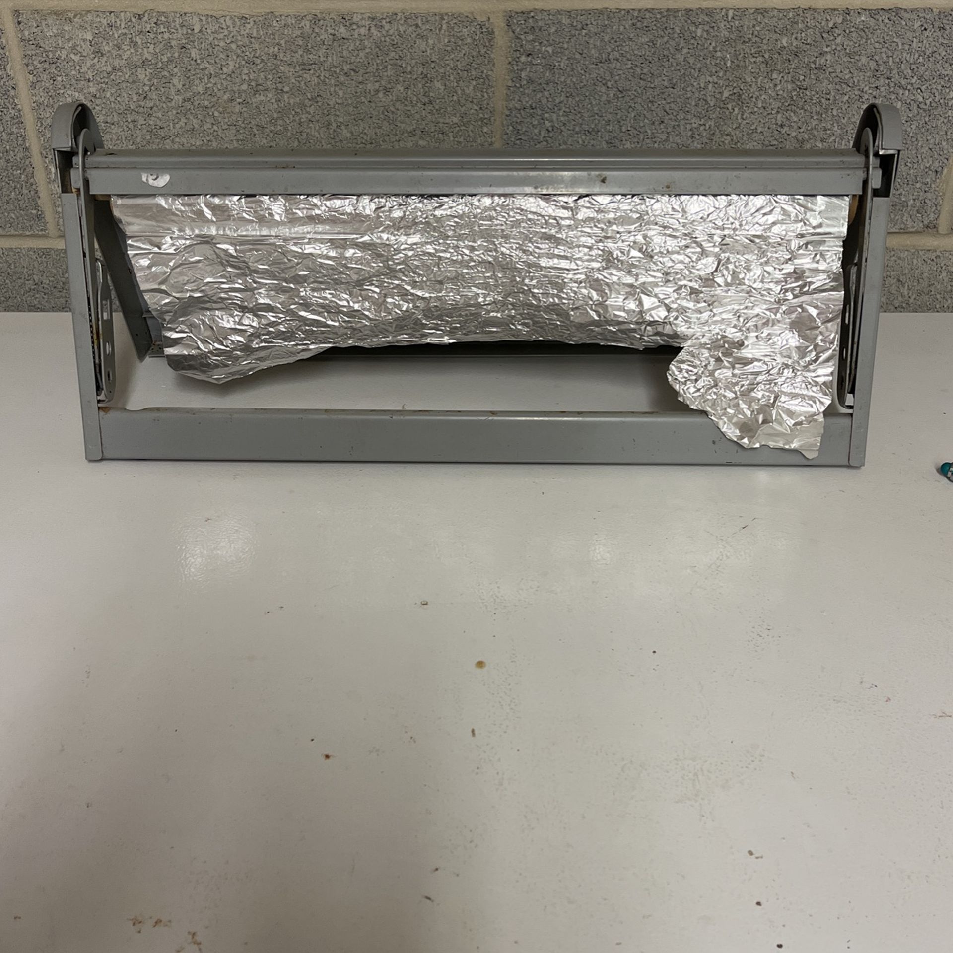 Foil/paper Dispenser