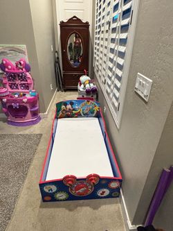 Toddler bed with mattress