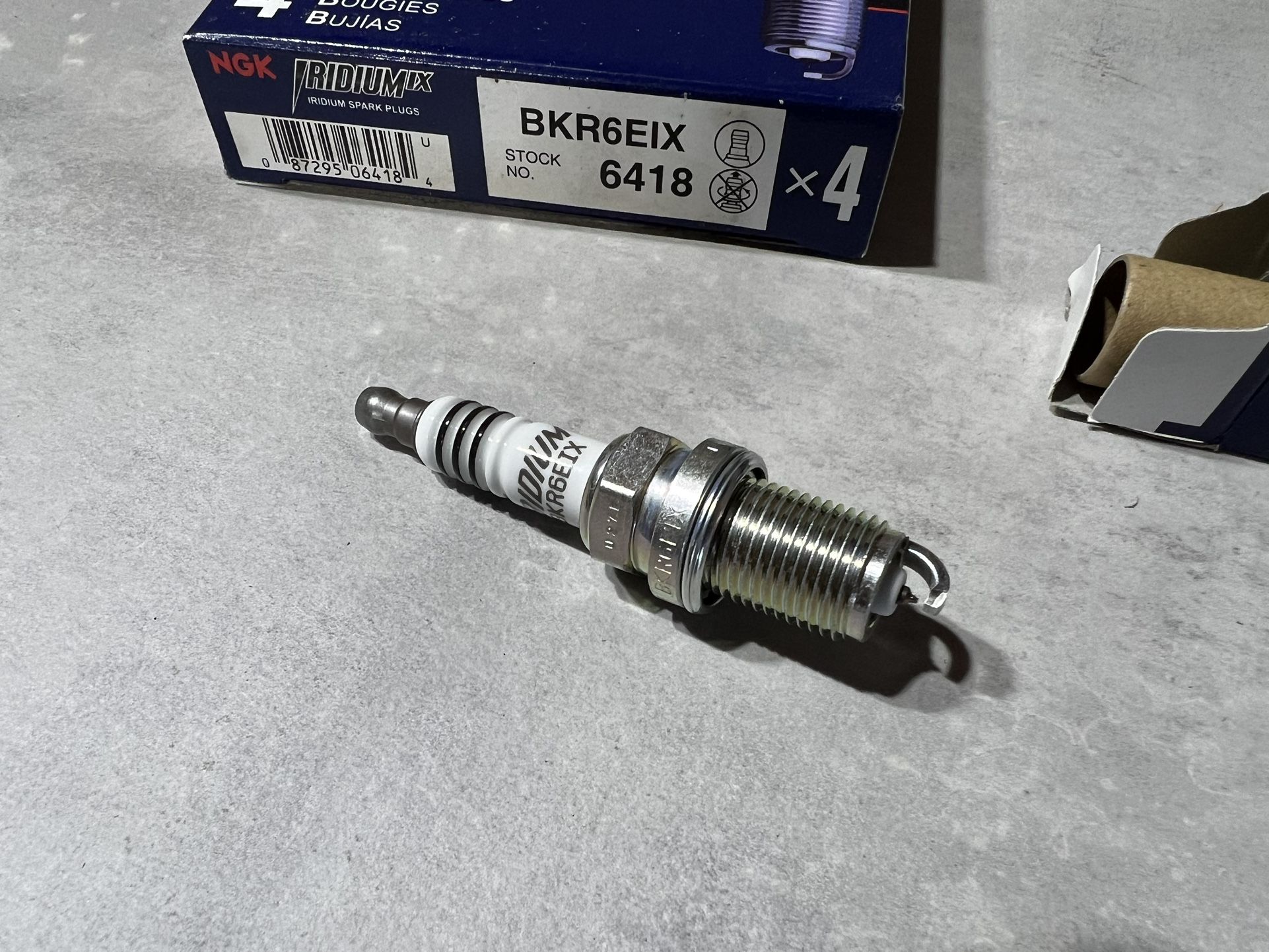NGK Iridium IX Spark Plugs BKR6EIX (6418)