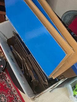 Free moving boxes