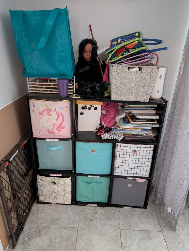 7 Shelf Dresser 