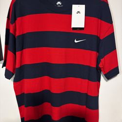 NEW Nike SB Skateboarding Mens Medium T-shirt Red Blue Striped Dri fit BNWT