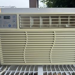 GE 6,400 BTU Window Air Conditioner