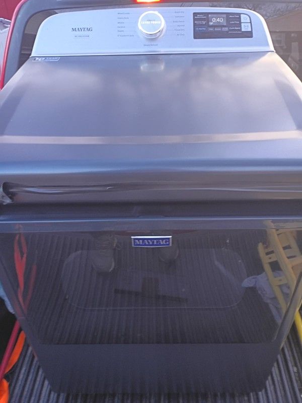 BRAND NEW SUPER KING SIZE CAPACITY ELECTRIC DRYER