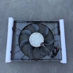 2014-2020 Radiator Cooling Fan for Dodge Durango Jeep Grand Cherokee 3.6L 5.7L