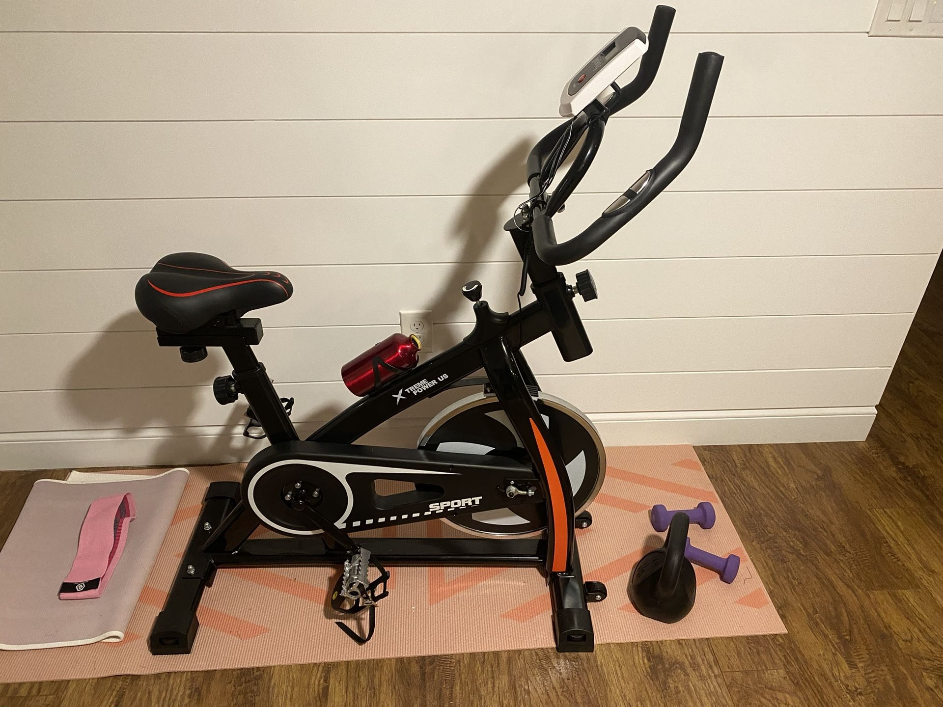 XtremepowerUS Premium Stationary Exercise Bicycle Bike 