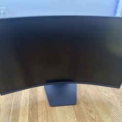 LG UltraGear 32” Curved Gaming Monitor – 165Hz, Clean Condition