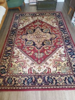 Like-new wool rug