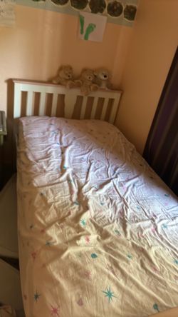 Twin bed