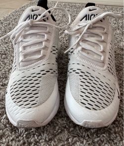 Nike Air Max 270 - women’s Size 9