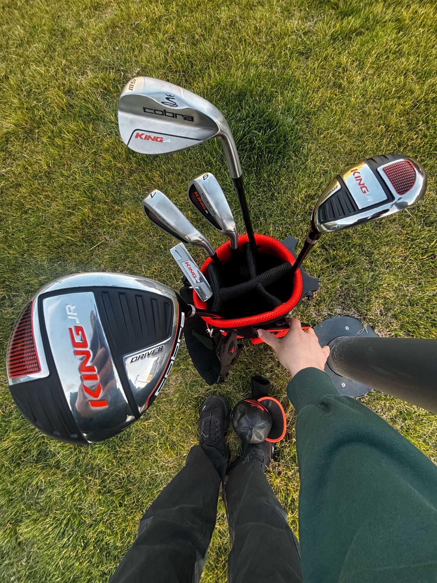 Cobra KING JR Youth Right-Handed 6-Club Golf Set Driver Irons Putter Stand Bag