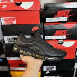 Nike Air Max 97 Black Reflective Gold size 11 USED But Clean
