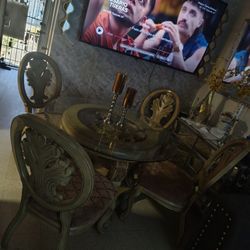 Dinner table 