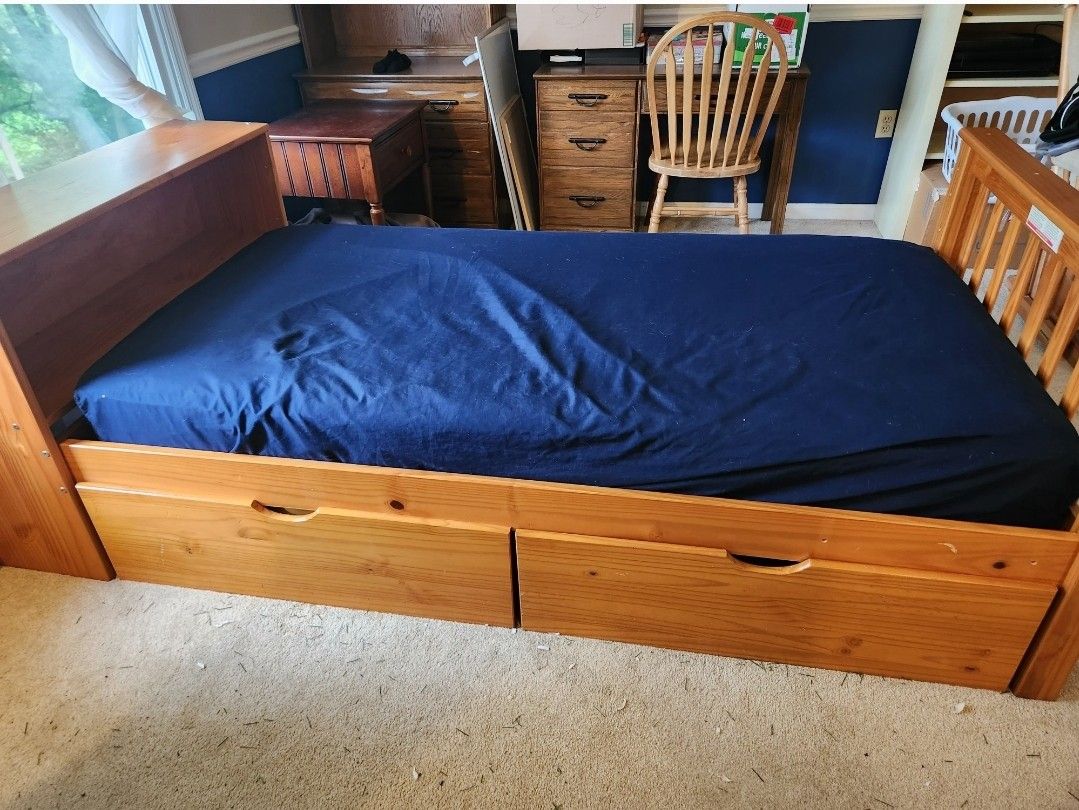 Solid Wood Bunk Bed