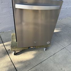 Whirlpool Dishwasher 