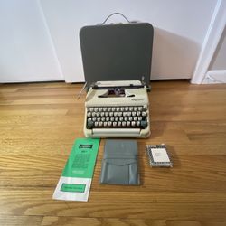 Vintage Olympia SM-5 Portable Typewriter With Case Ribbon Germany - Tested