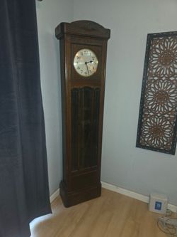 Rare antique Vintage Gustav Becker tall case grandfather clock 1(contact info removed)