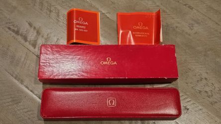 Vintage Omega Watch Box 1(contact info removed)
