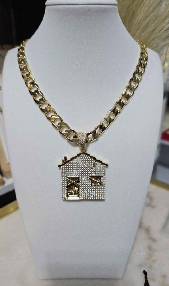 Cuban chain with house pendant