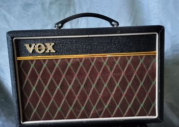 Like new Vox Pathfinder 10 electric guitar amplifier