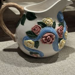 Porcelain pitcher/vase 