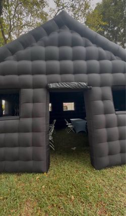 Inflatable house