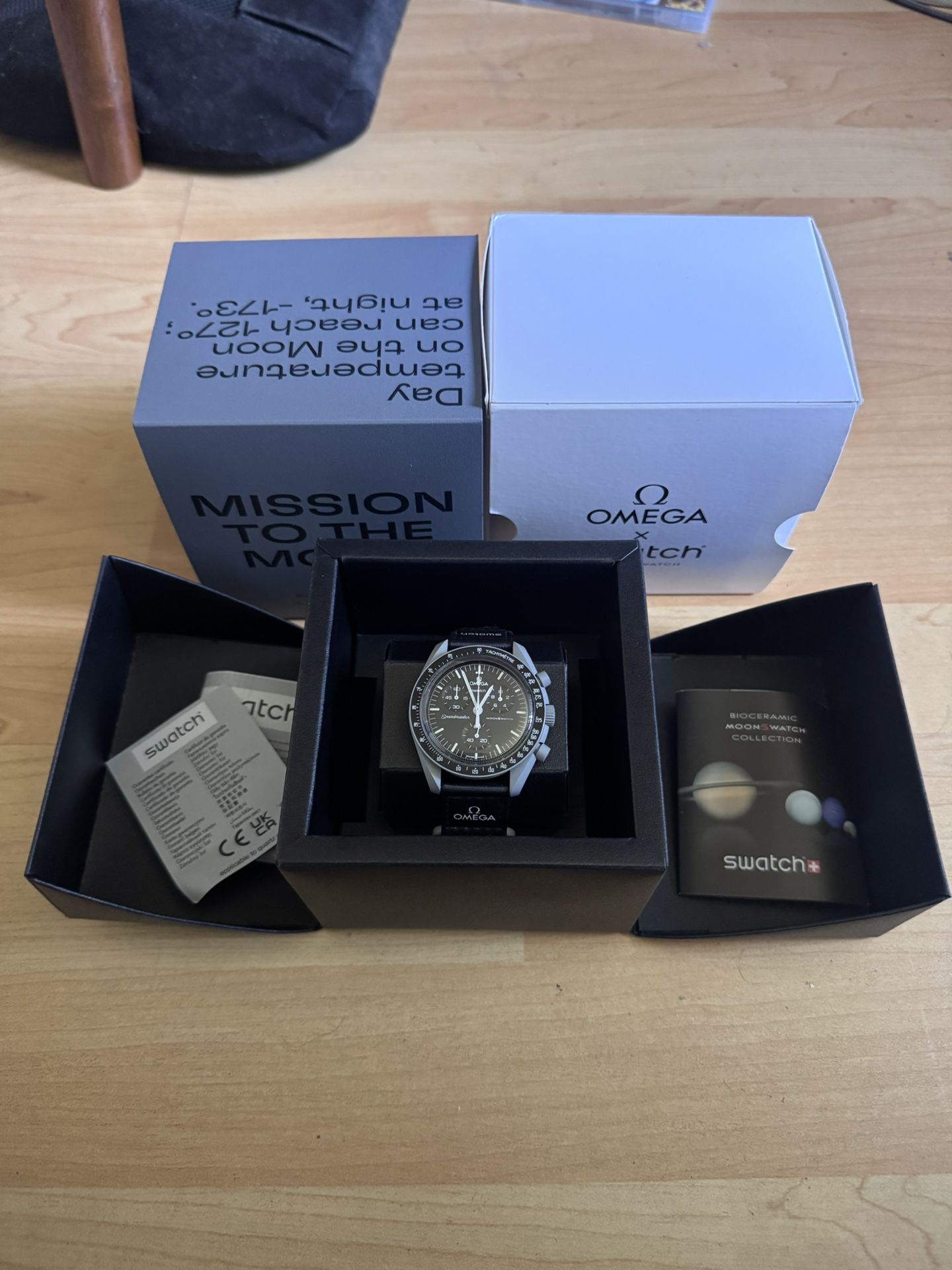 Mission To The Moon Swatch Omega