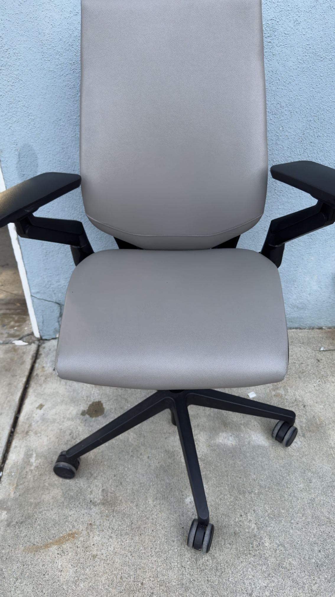Steelcase Office Chair – For Parts / Repair