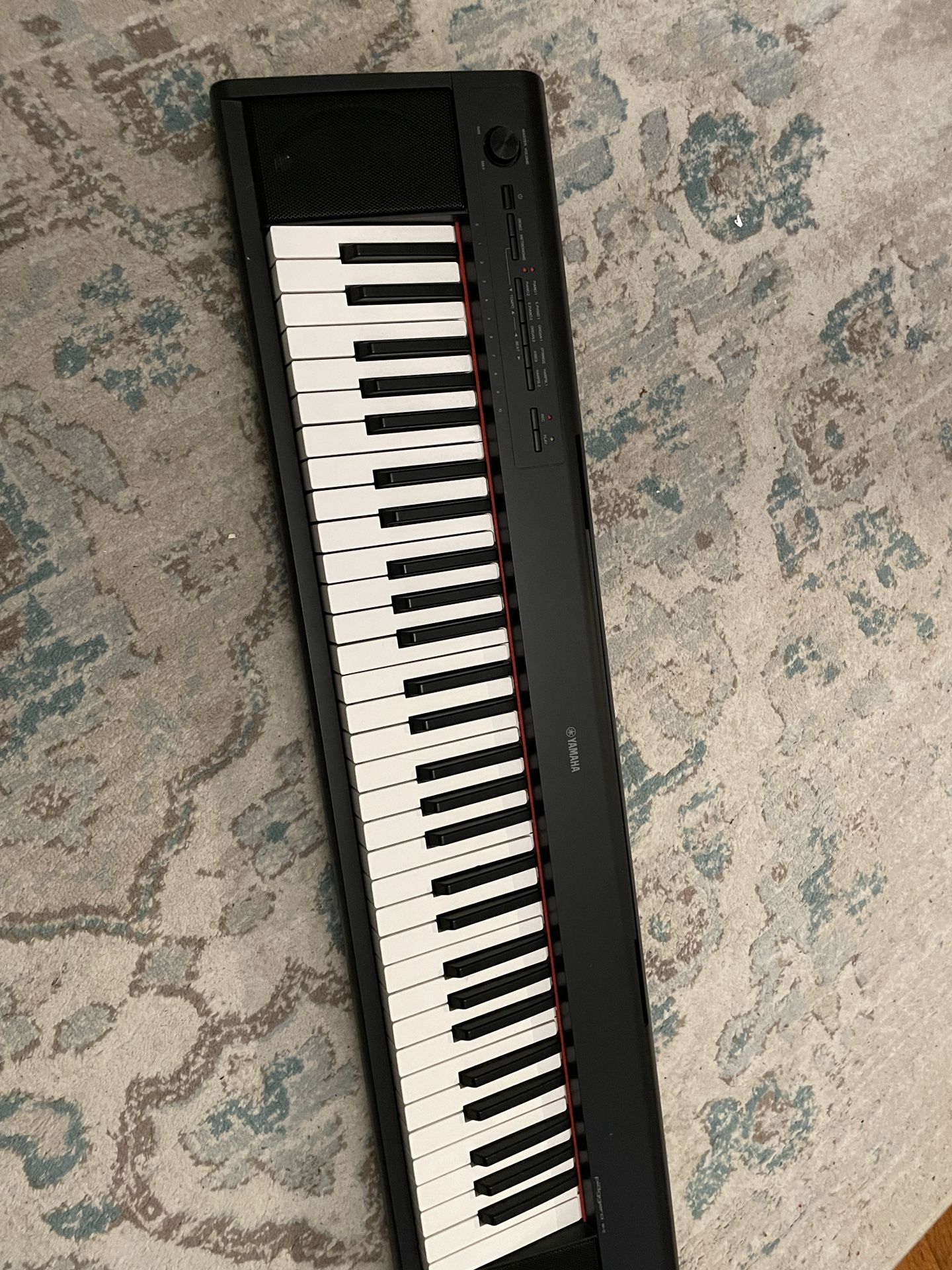 YAMAHA Piaggero NP-12 Digital Piano Keyboard
