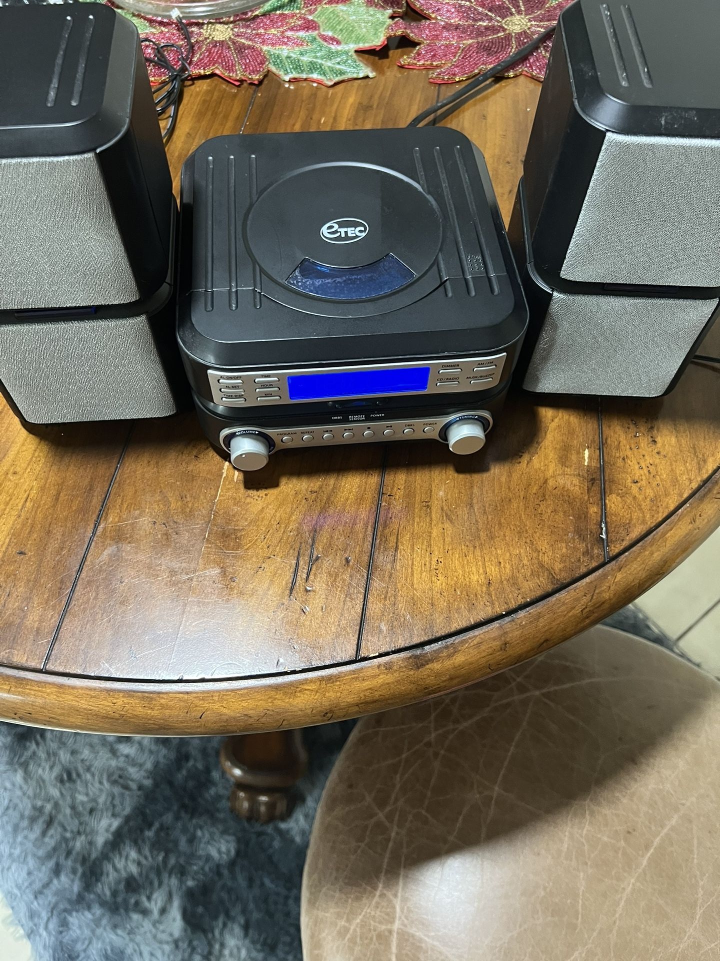 Etec CD Player With Speakers 