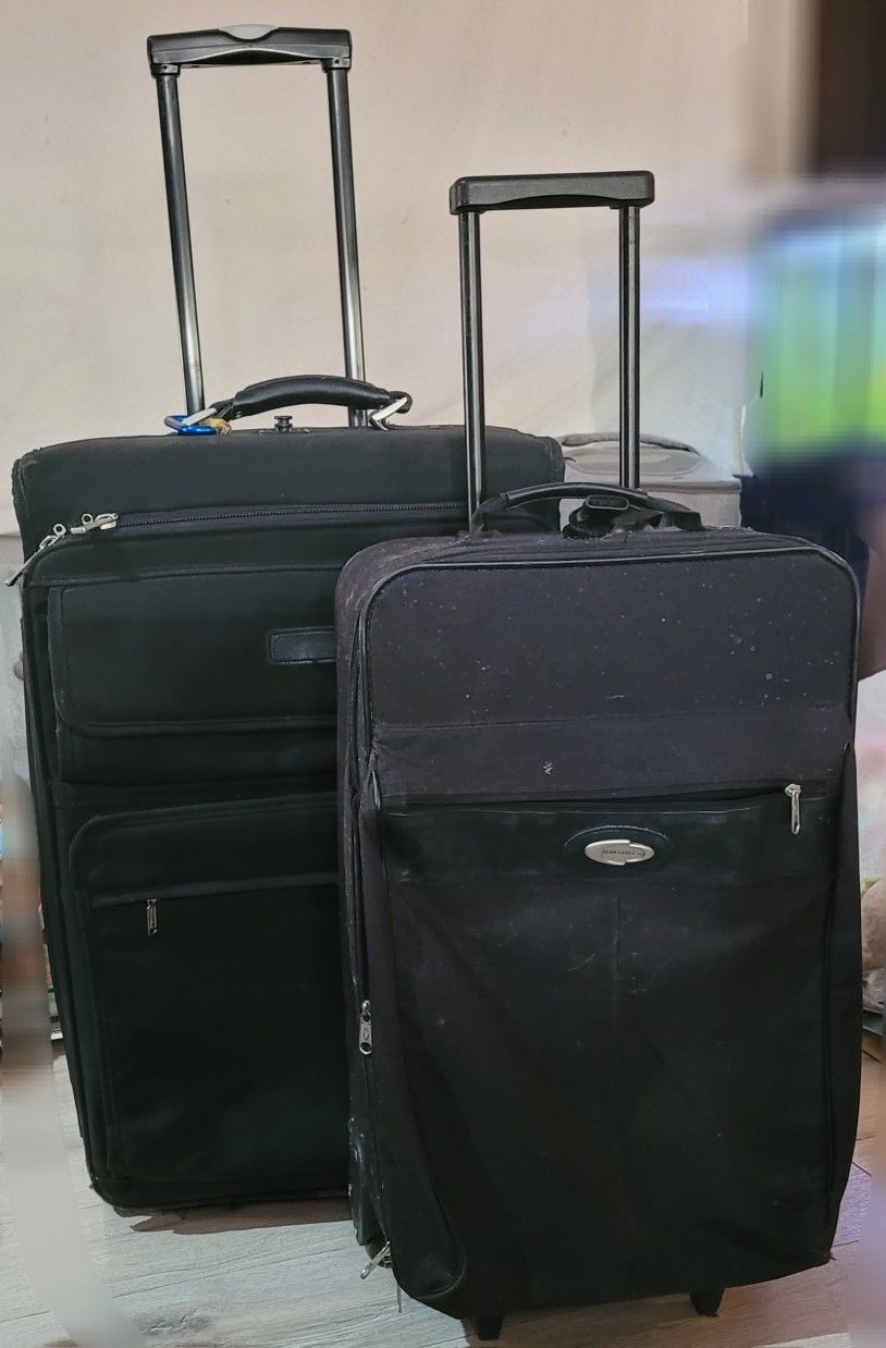 Soft side Suitcases With Wheels (2)