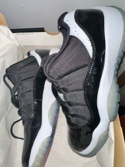 BNIB Jordan 11 retro size 6Y
