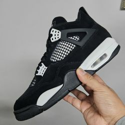 Nike Jordan 4
