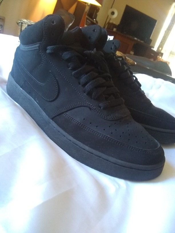NEW NIKE Court Vision Mid- Black Suede