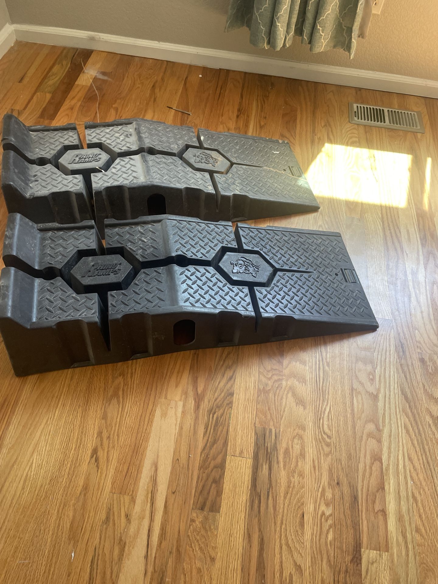 RhinoRamp Vehicle Ramp Pair