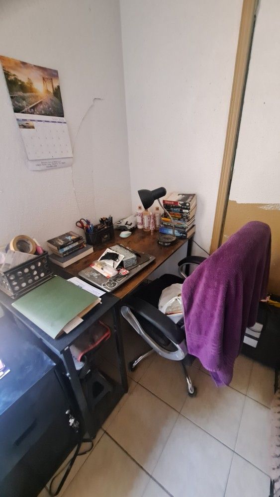Office Desk With Chair