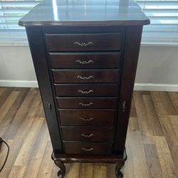 Wood Standing Jewlrey Box 
