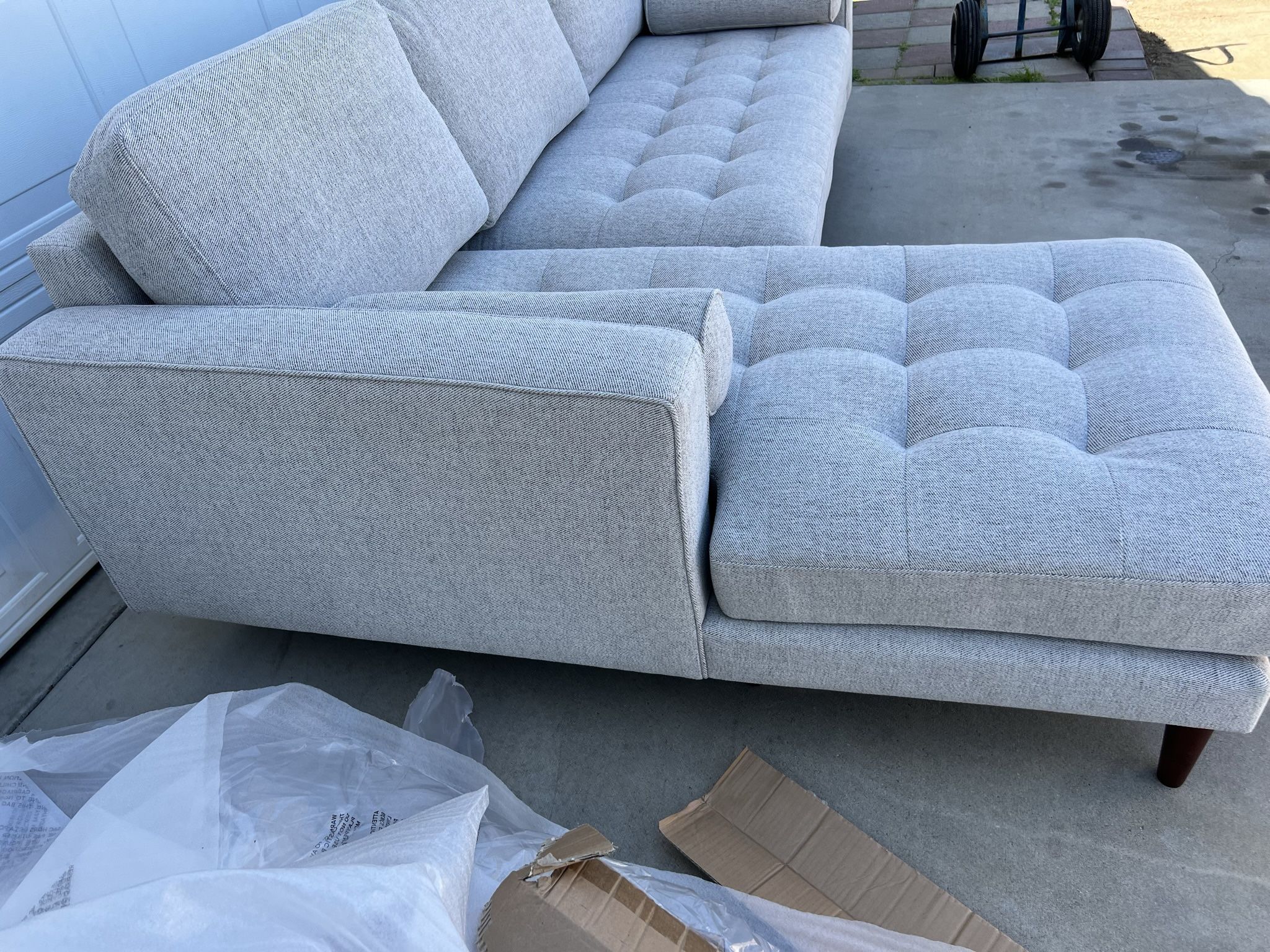 Brand new Mid Century Style Sectional, Retails For Over $2300