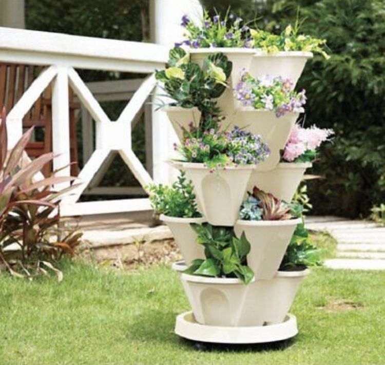 EVER K 5 TIER PLASTIC STACKABLE FLOWER POT, WHITE *DISTRESSED PKG