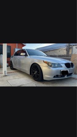 BMW 2006 525i