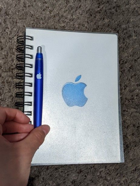 Apple Notebook