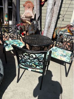 Black Patio Table With 3 Chairs And Cushions
