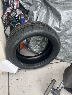 lightly used tire euc $100