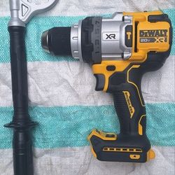 Dewalt 20V MAX XR, 1/2 " Drive Hammer Drill. "NEW"