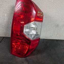 2014-2015-2016-2017-2018-2019-2020-2021 TOYOTA TUNDRA RIGHT TAIL LIGHT OEM #9060