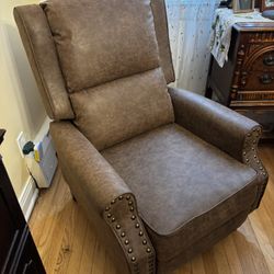 Light Duty Recliner Good For Small Places 