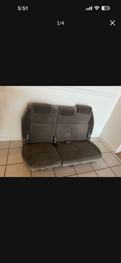 Toyota Sienna Third seat