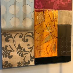 Beautiful 24“ X 24“ Wall Decor